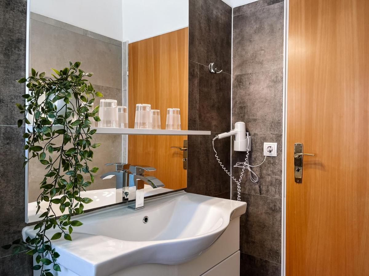 Hotel Falk BRE Екстериор снимка